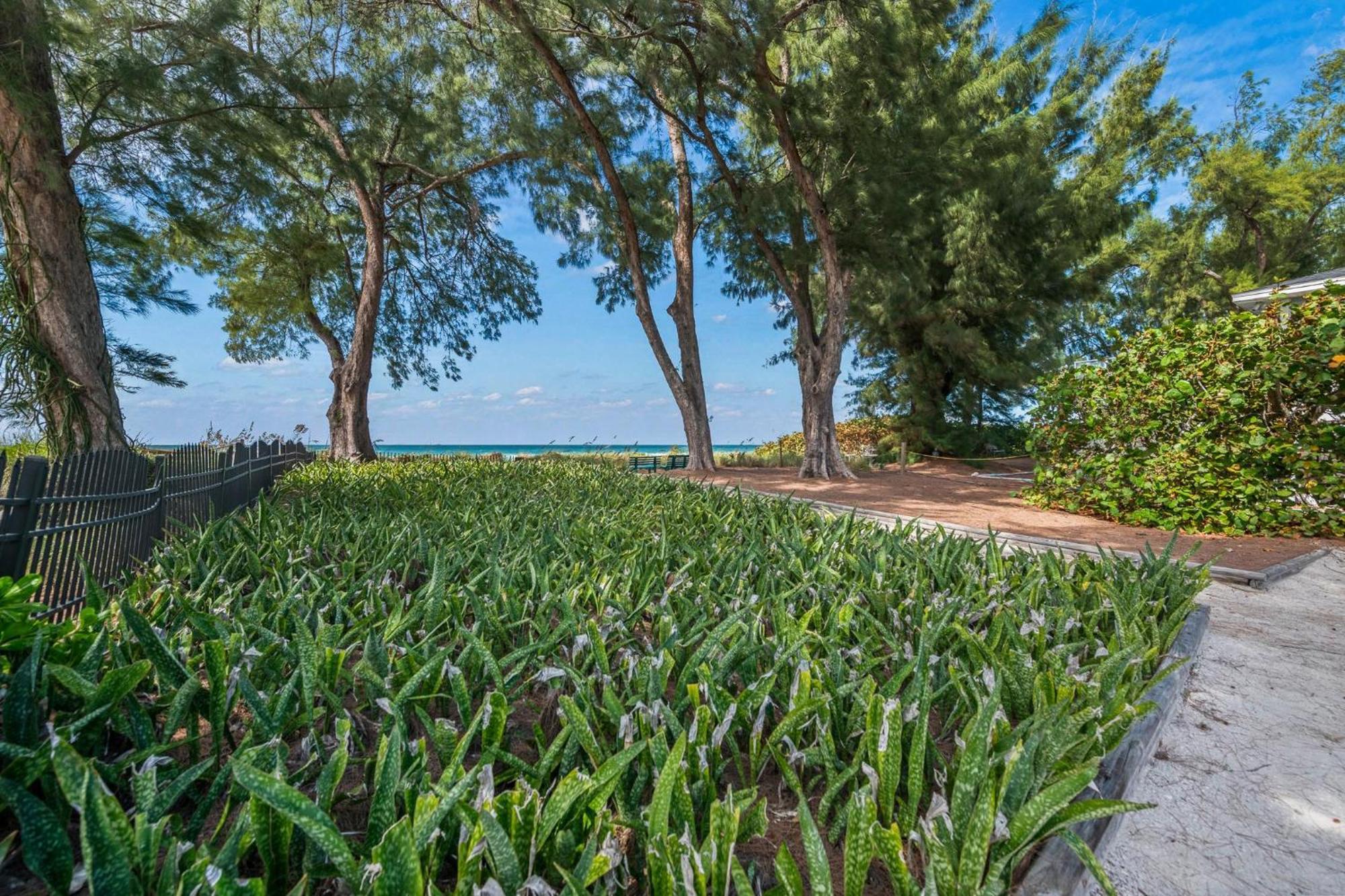 Whispering Waves East Villa Holmes Beach Dış mekan fotoğraf